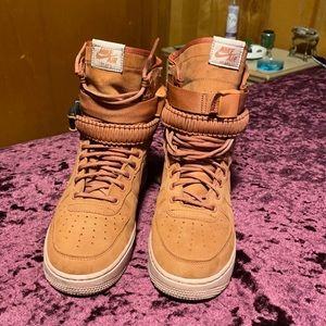 Nike SF Airforce 1 orange